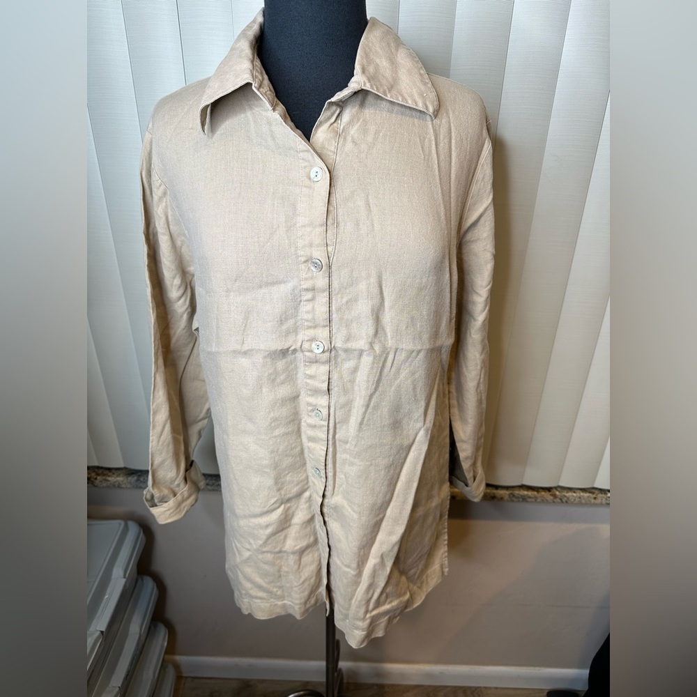 Lucy Perida Beige Button-Up Shirt 100% linen Career Size Large